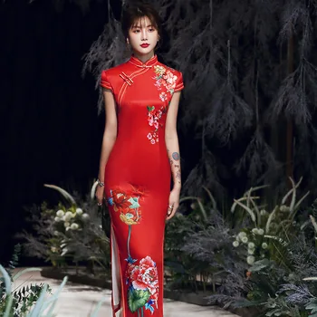 Prevelik 5XL 2020 Novo Rajon Cheongsam Tradicionalno Kitajsko Obleko Classic Ženske Qipao Kratek Rokav Sušilniki za Stranke dolgo Obleko