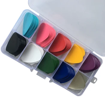 Veliko 100 kozarcev Celuloidnih Srednje 0.71 mm Kitaro Izbirčen 10 Barv z PVC Škatla za Shranjevanje